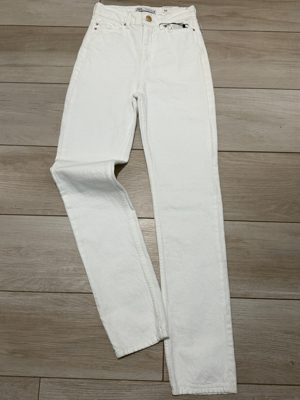 BNWT Zara White High-Rise Women’s Straight Jeans Size 0 - Picture 3 of 7